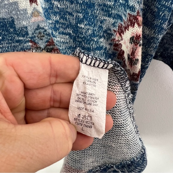 UMGEE Pullover Lightweight Sweater Tribal Southwestern Print Womens Large - Picture 5 of 8
